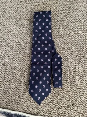 Brooks brothers tie